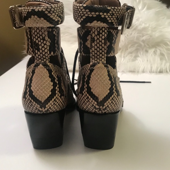 Chloe Pythons Calfskin Boots Size 7 new without bo - Picture 7 of 10